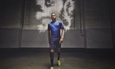 开云体育官网-鹈鹕展翅高飞，霍勒迪关键一击锁定胜局