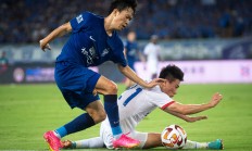 开云体育下载-重要比赛频现，中超赛场精彩纷呈