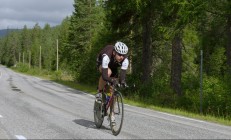 开云足球直播-王权与节奏，当德罗赞在生死边缘执掌篮网命运