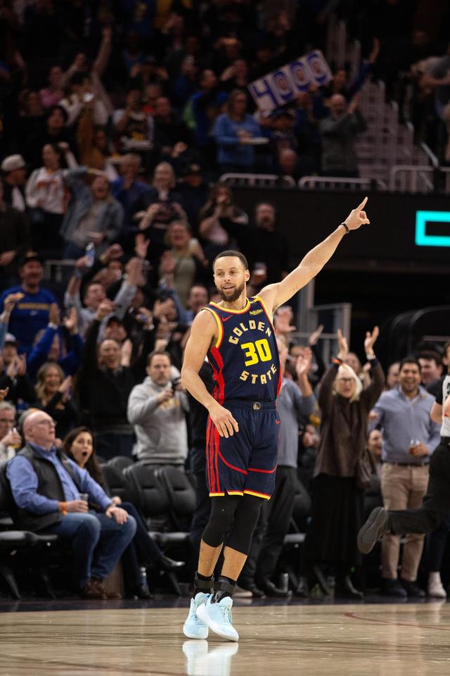 奇才轻取雄鹿B队，库里打破历史纪录的简单介绍