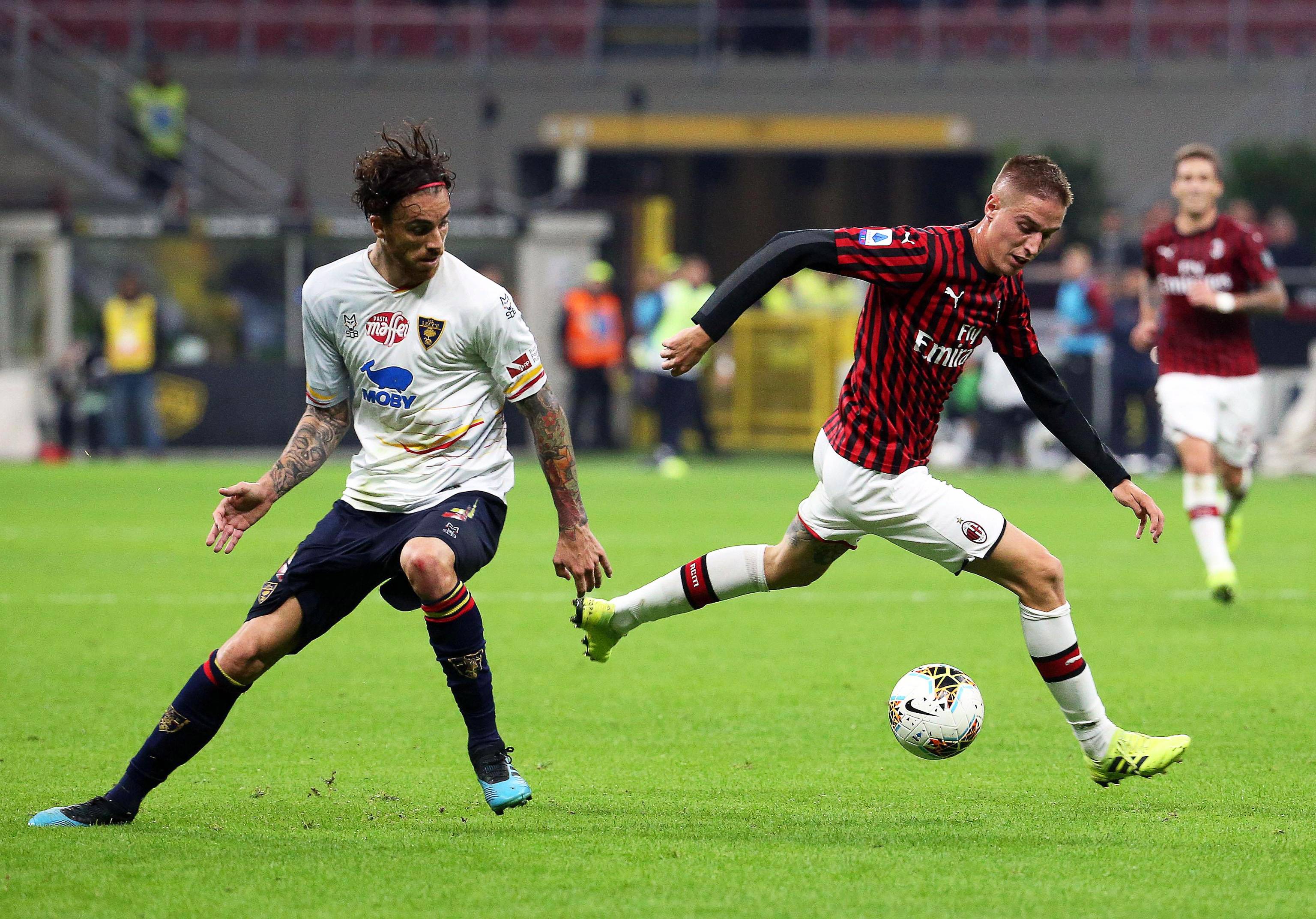 意大利AC米兰队轻松击败对手的简单介绍 意大利AC米兰队轻松击败对手的简单介绍