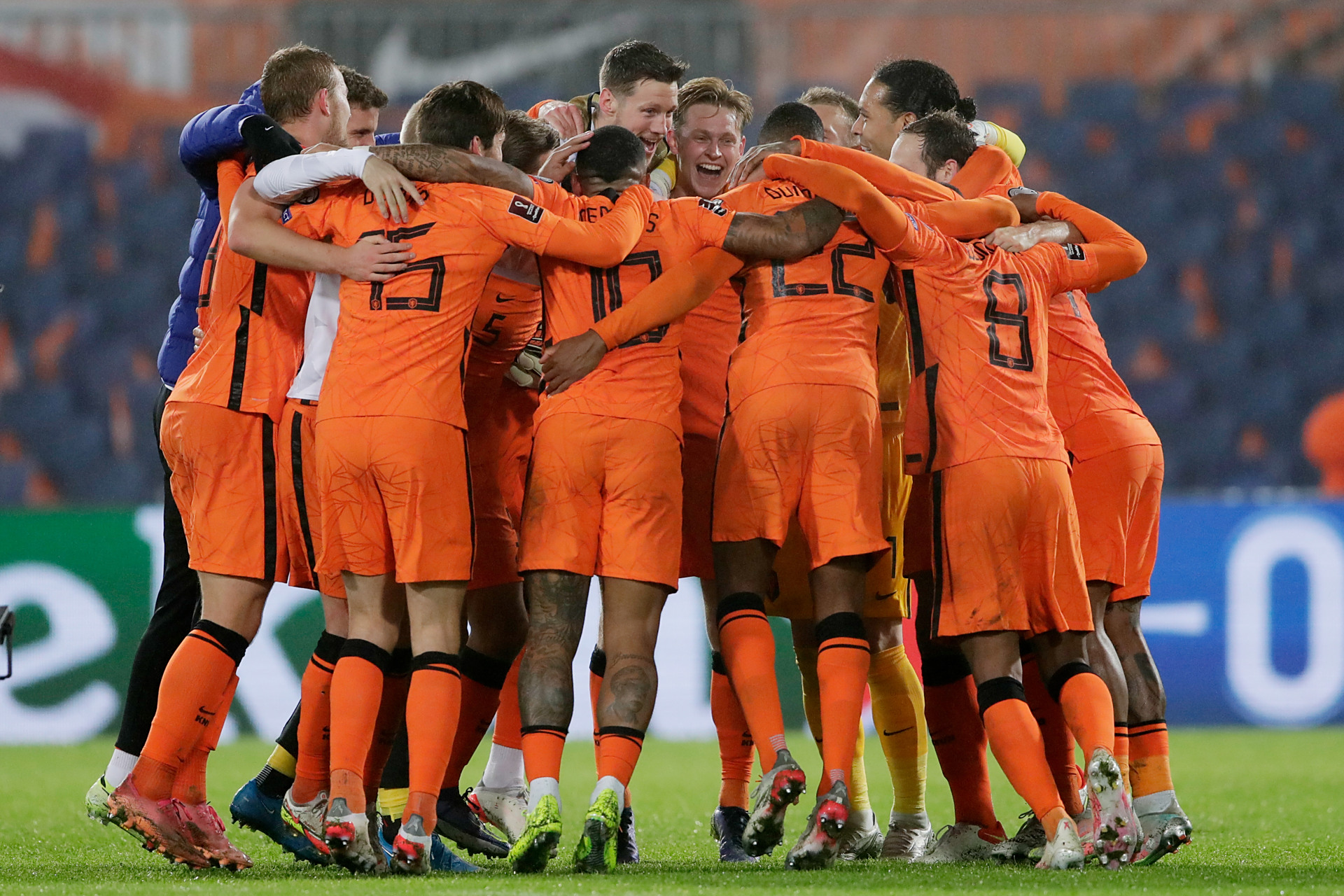 荷兰足球队在全球比赛中斩获大胜的简单介绍