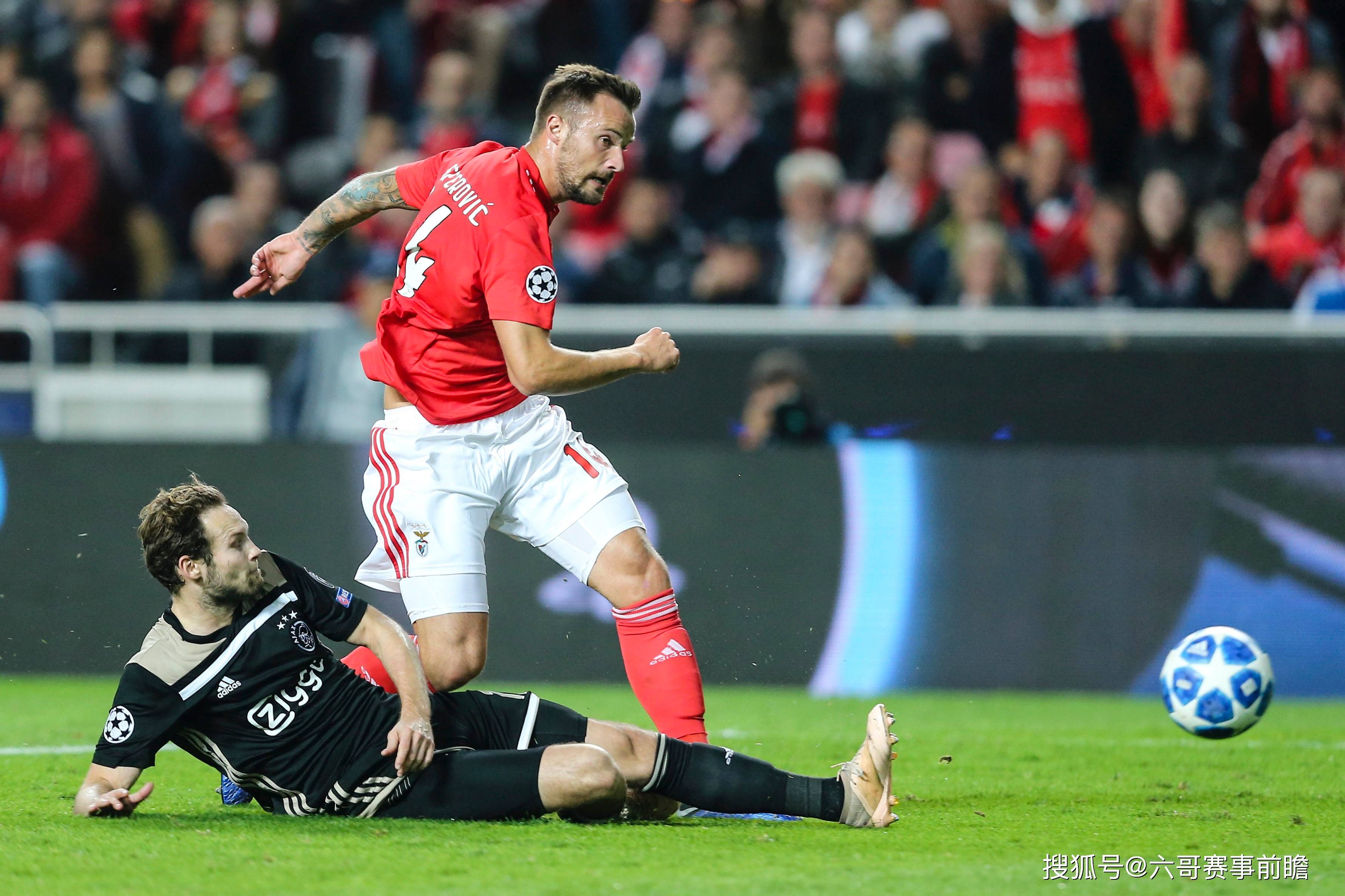 包含西方选手击败对手,领先进入总决赛的词条 包含西方选手击败对手,领先进入总决赛的词条