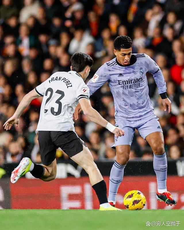 大阪瓦伦西亚大比分战胜，继续领头