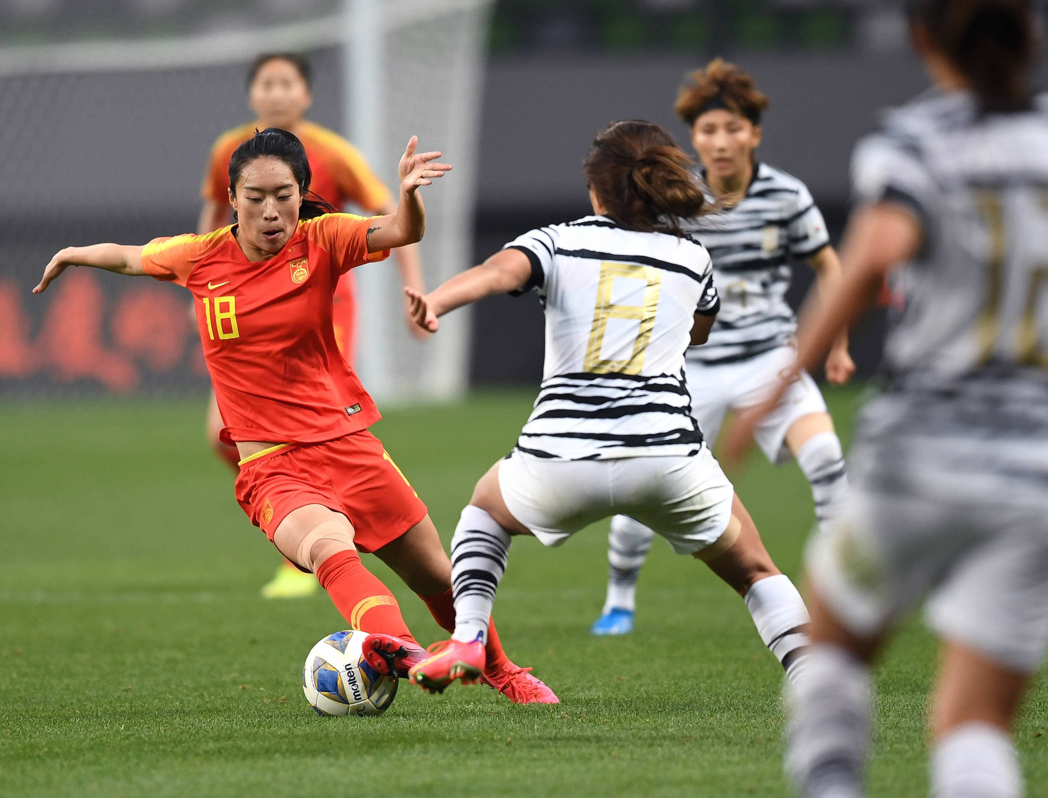 世界女足决战之地激烈反击斗志昂扬的简单介绍