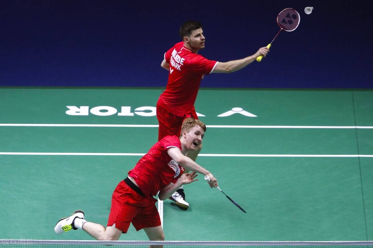 包含泰国队碾压法国队，李梓嘉关键制胜的词条