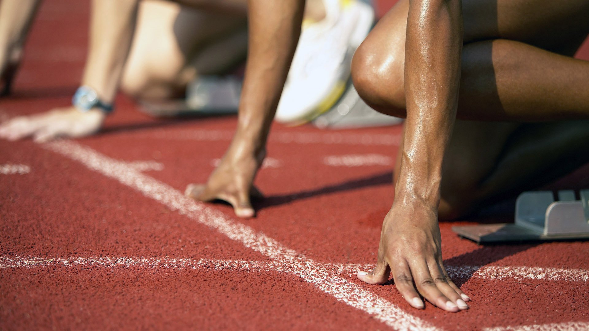 绿茵与赛道，本泽马在F1街道赛之夜的跨界存在感