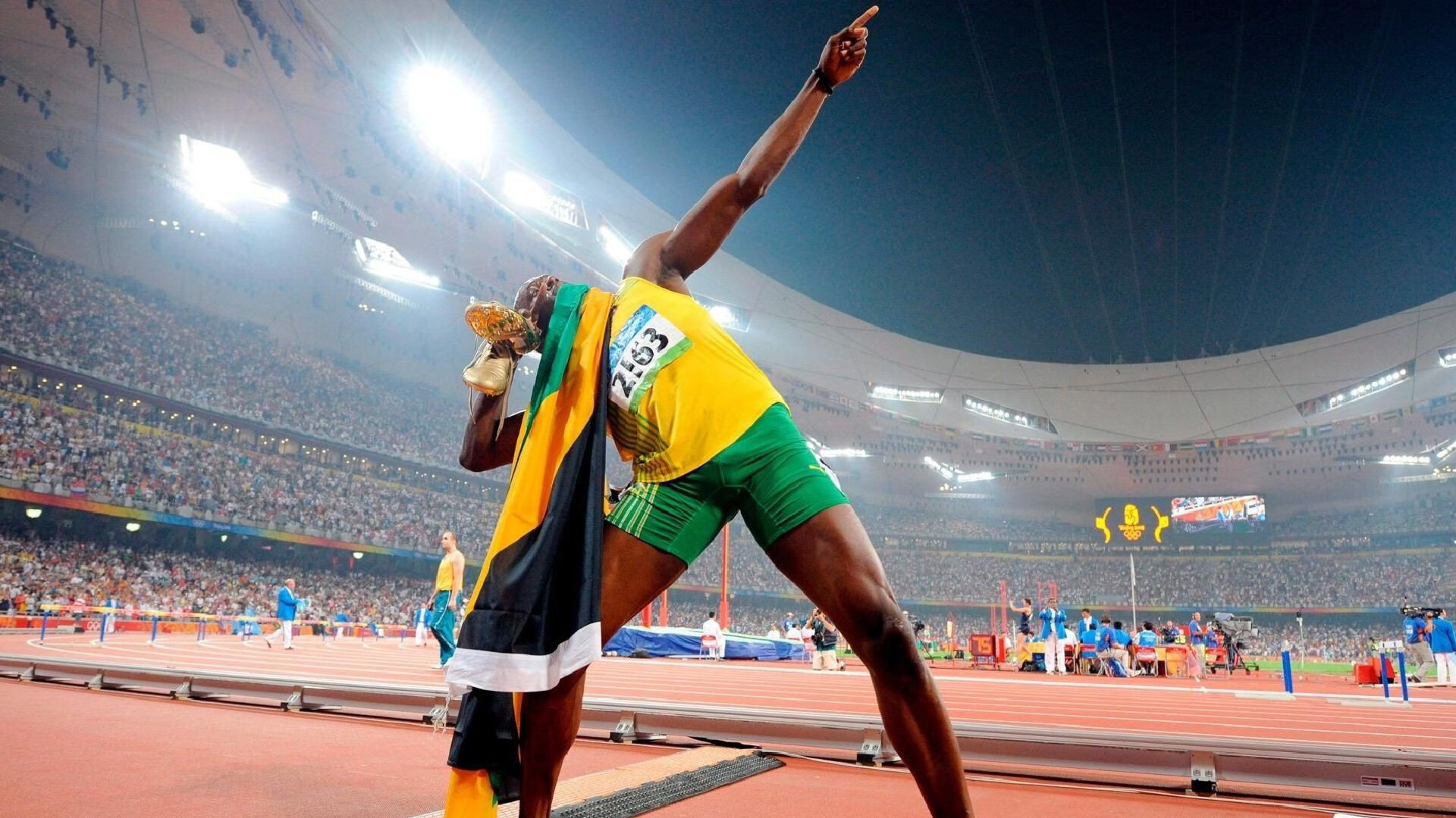 卡塞米罗连续破门奠定胜局，马赛终场绝杀拉齐奥惊险晋级